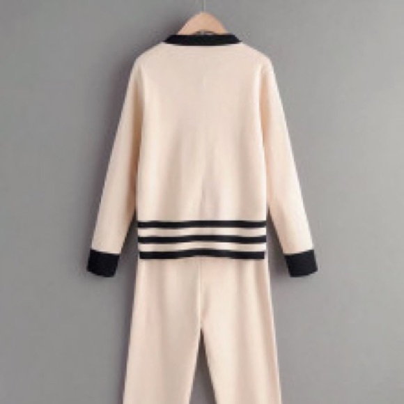 Ultimate Lounge Set - Picture 2 of 4